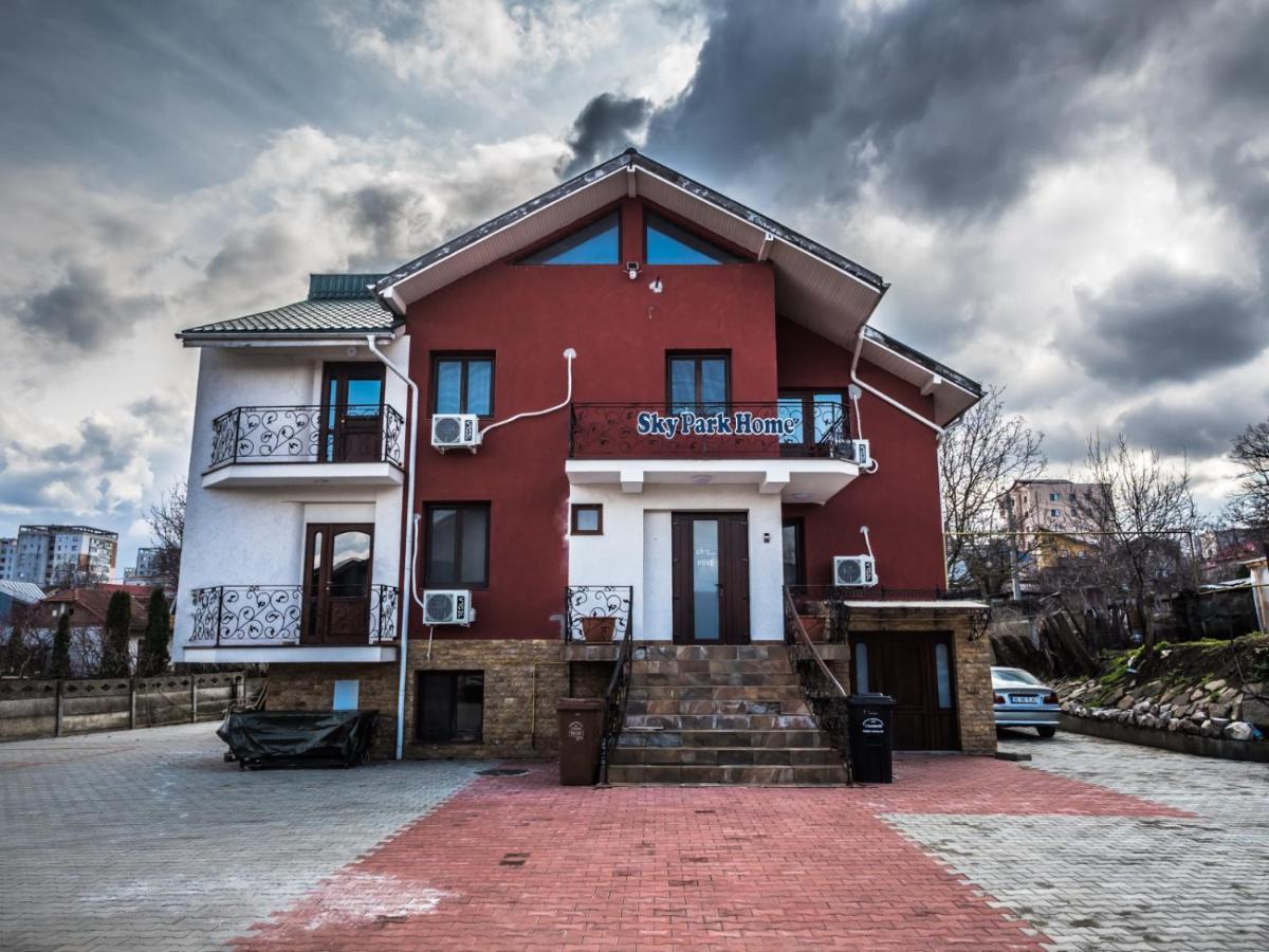 Sky Park Home Iasi Buitenkant foto
